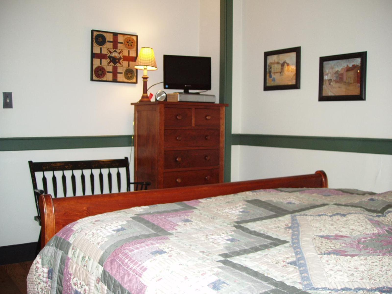 Brownstone Colonial Inn Reinholds Buitenkant foto