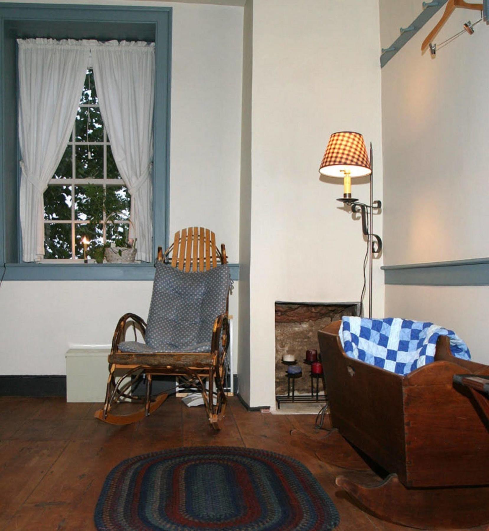 Brownstone Colonial Inn Reinholds Buitenkant foto
